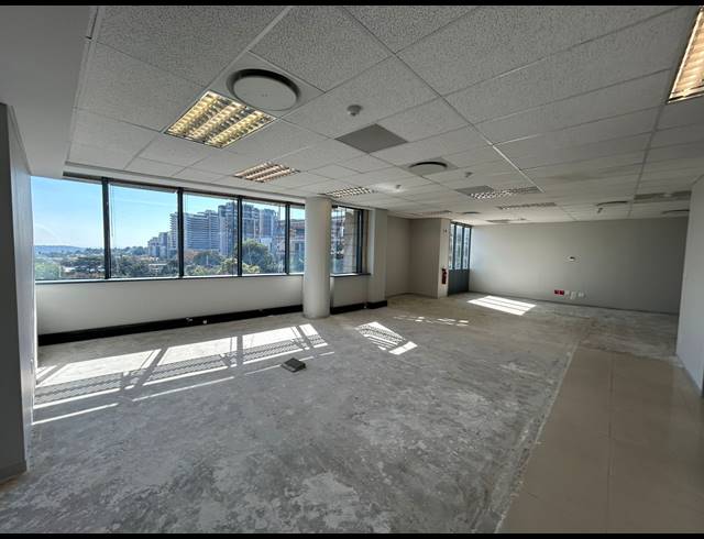 898M² OFFICE TO LET IN SANDTON CENTRAL